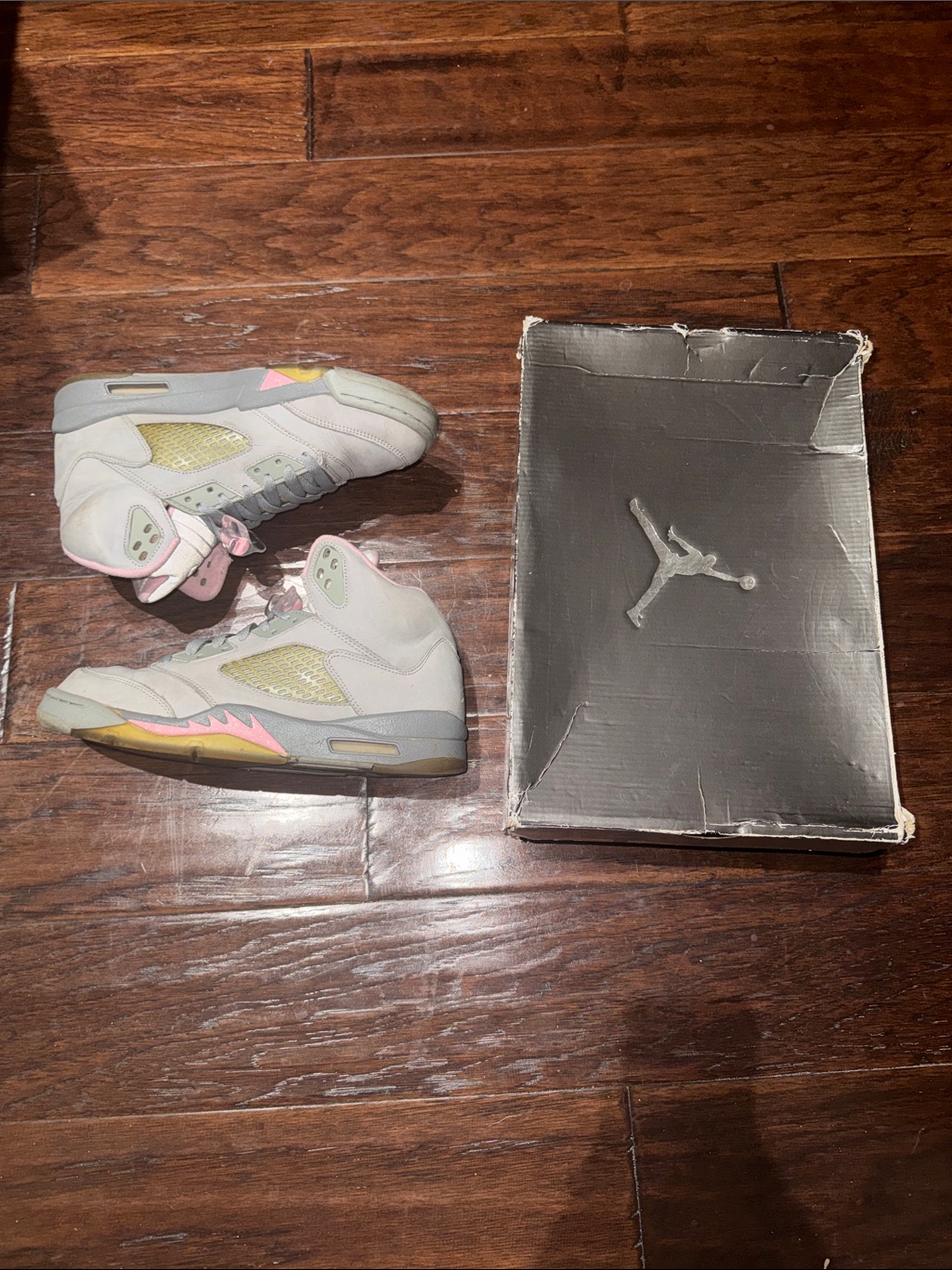 Women’s Air Jordan Retro 5 Sneaker In Light Gray With Pink Accents (‘06)